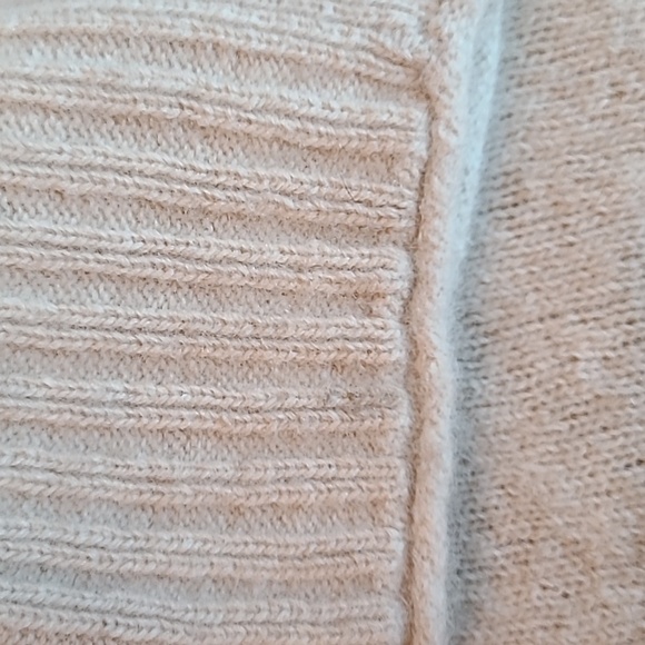 Jenni Kayne Everyday Sweater - Picture 9 of 13